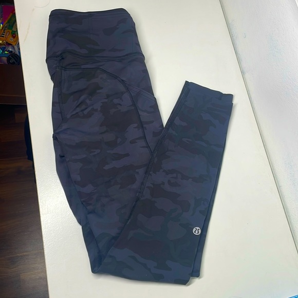 Lululemon camo leggings 4 - Picture 2 of 6